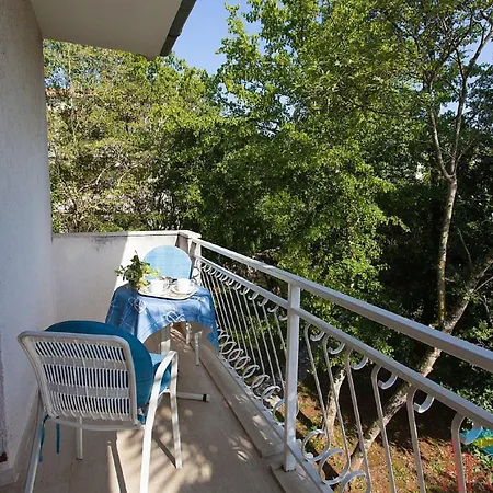 Nice With Terrace And Grill For Use * Malinska